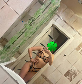 Полина, 23
